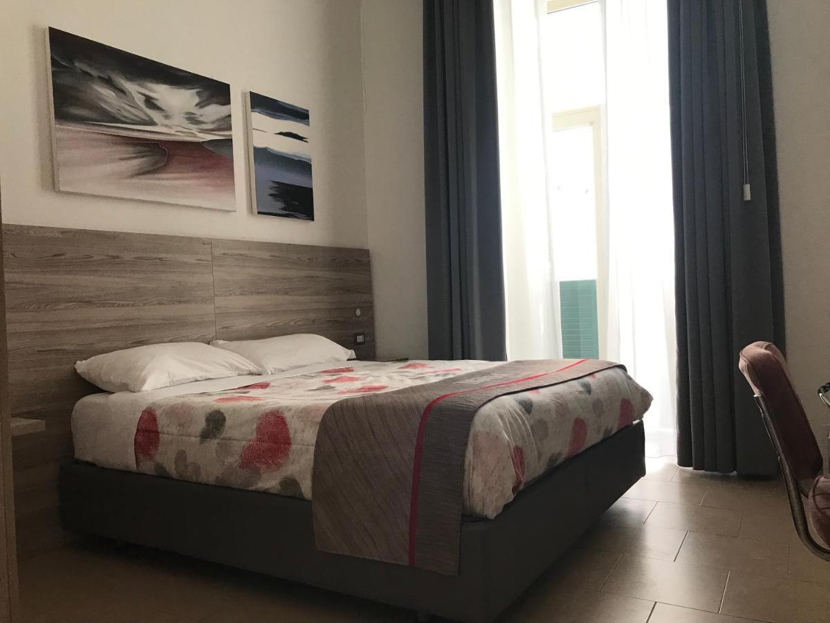 4Stanze Hotel Nápoly Kültér fotó