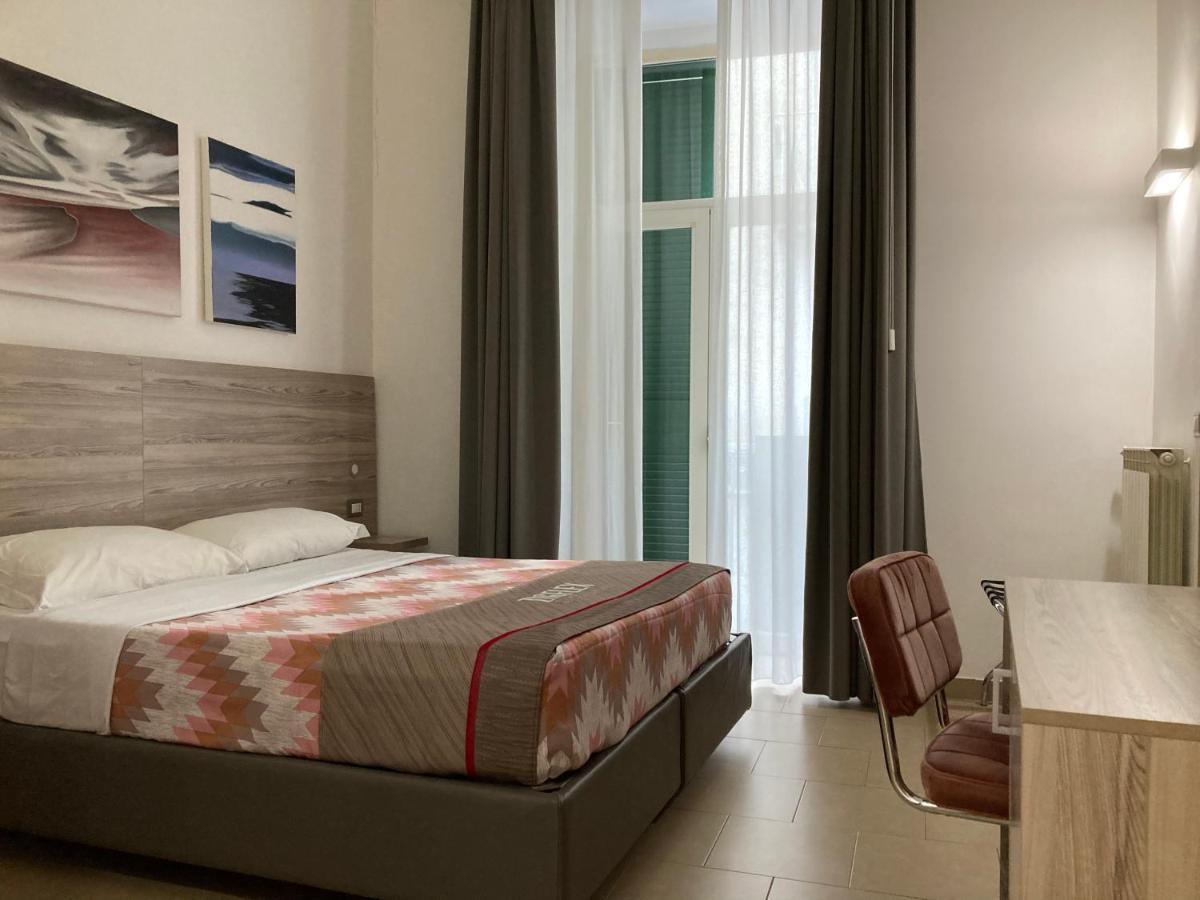 4Stanze Hotel Nápoly Kültér fotó