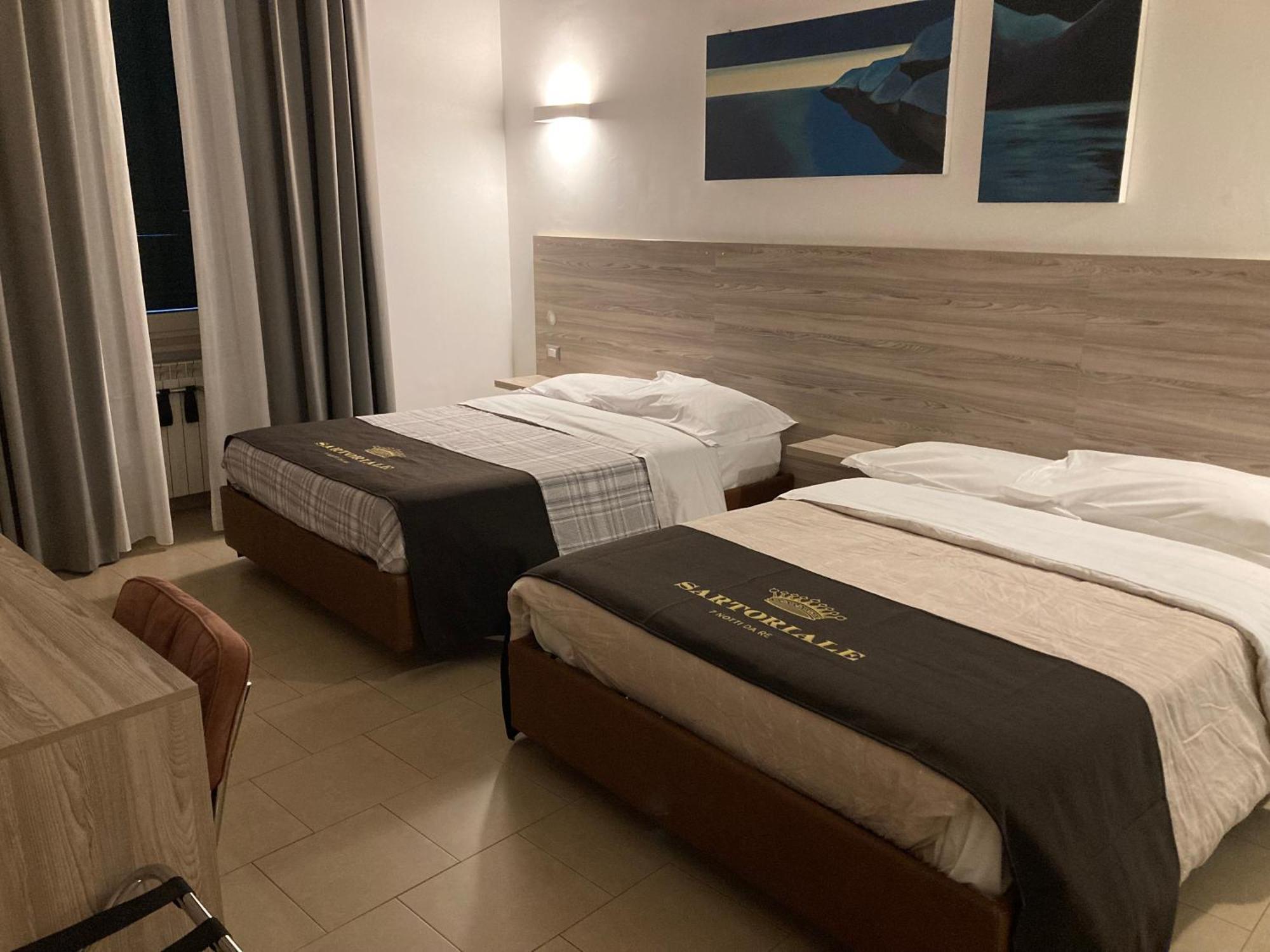 4Stanze Hotel Nápoly Kültér fotó