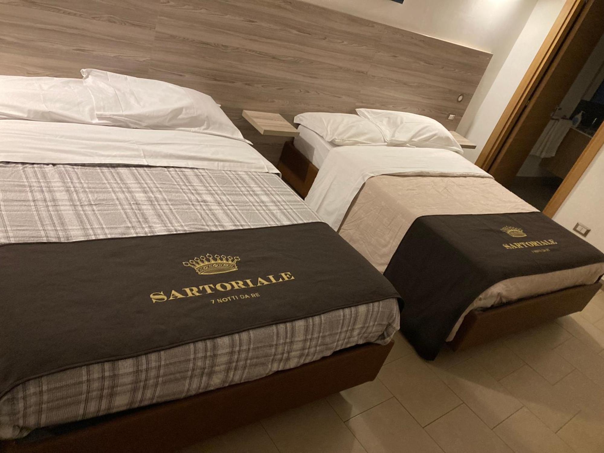 4Stanze Hotel Nápoly Kültér fotó